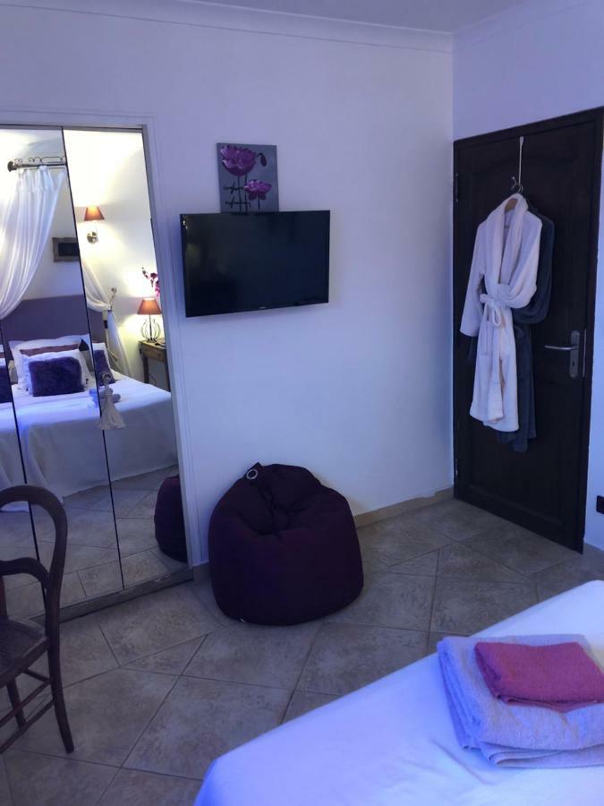 Le Mas De Baron Hotel Valergues Exterior photo